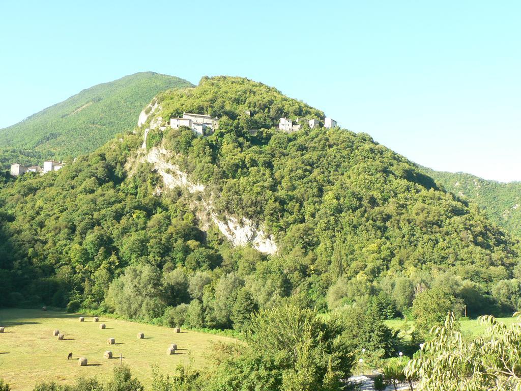 Agriturismo Casale La Palombara Villa Cerreto di Spoleto Exterior foto